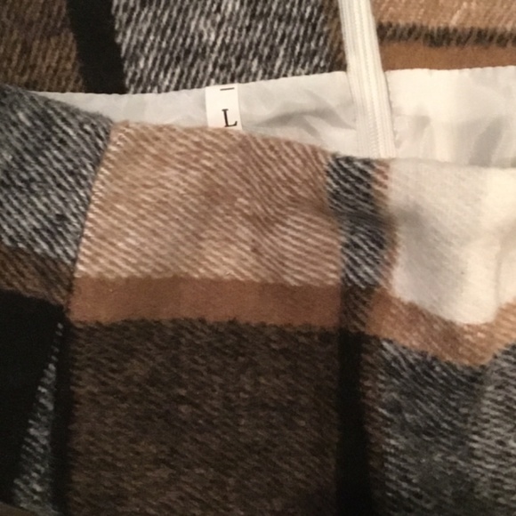 Women’s Plaid Pencil Midi Skirt - Picture 4 of 5